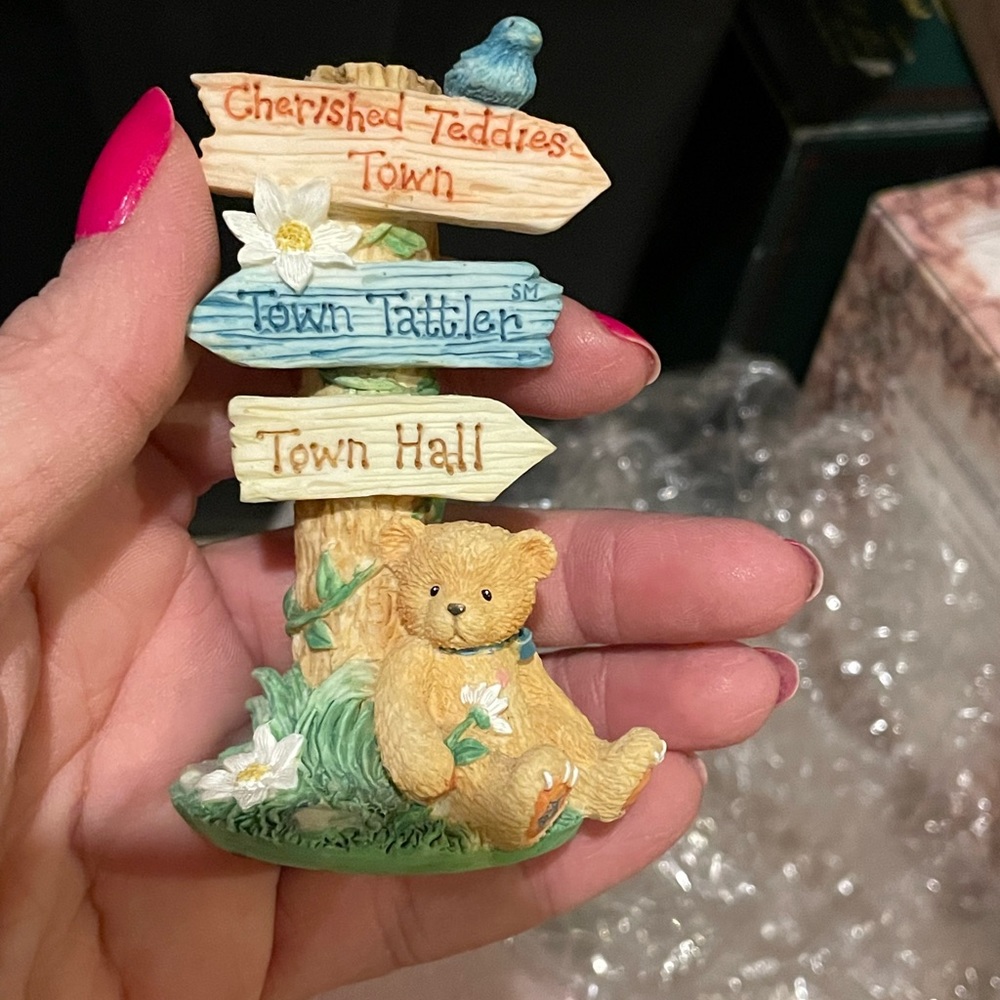 🆕 Cherished Teddies Town Tattler Signage